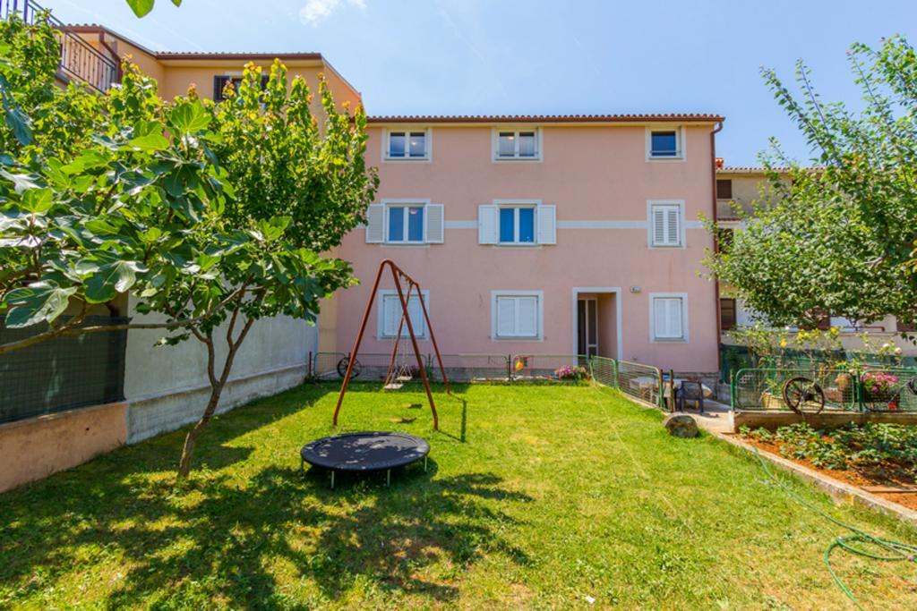 Apartment Mirjana Pula Exterior foto
