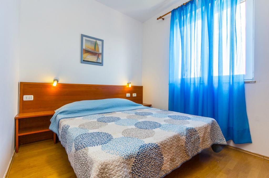Apartment Mirjana Pula Quarto foto